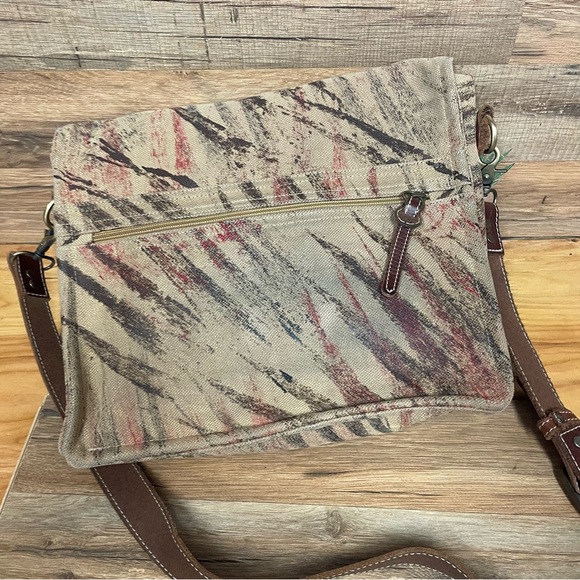 FREDD & BASHA Elephant Art Multi Canvas & Leather Crossbody Messenger Bag - Picture 12 of 14